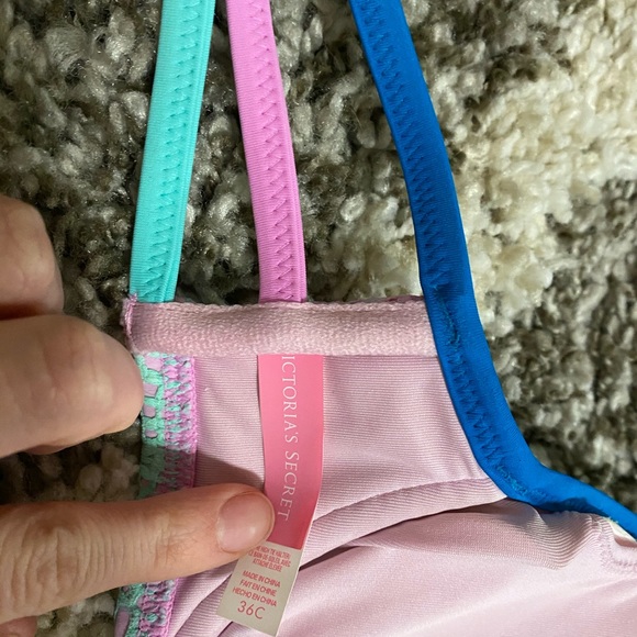 Victoria’s Secret cool ombré halter bikini top - Picture 3 of 3